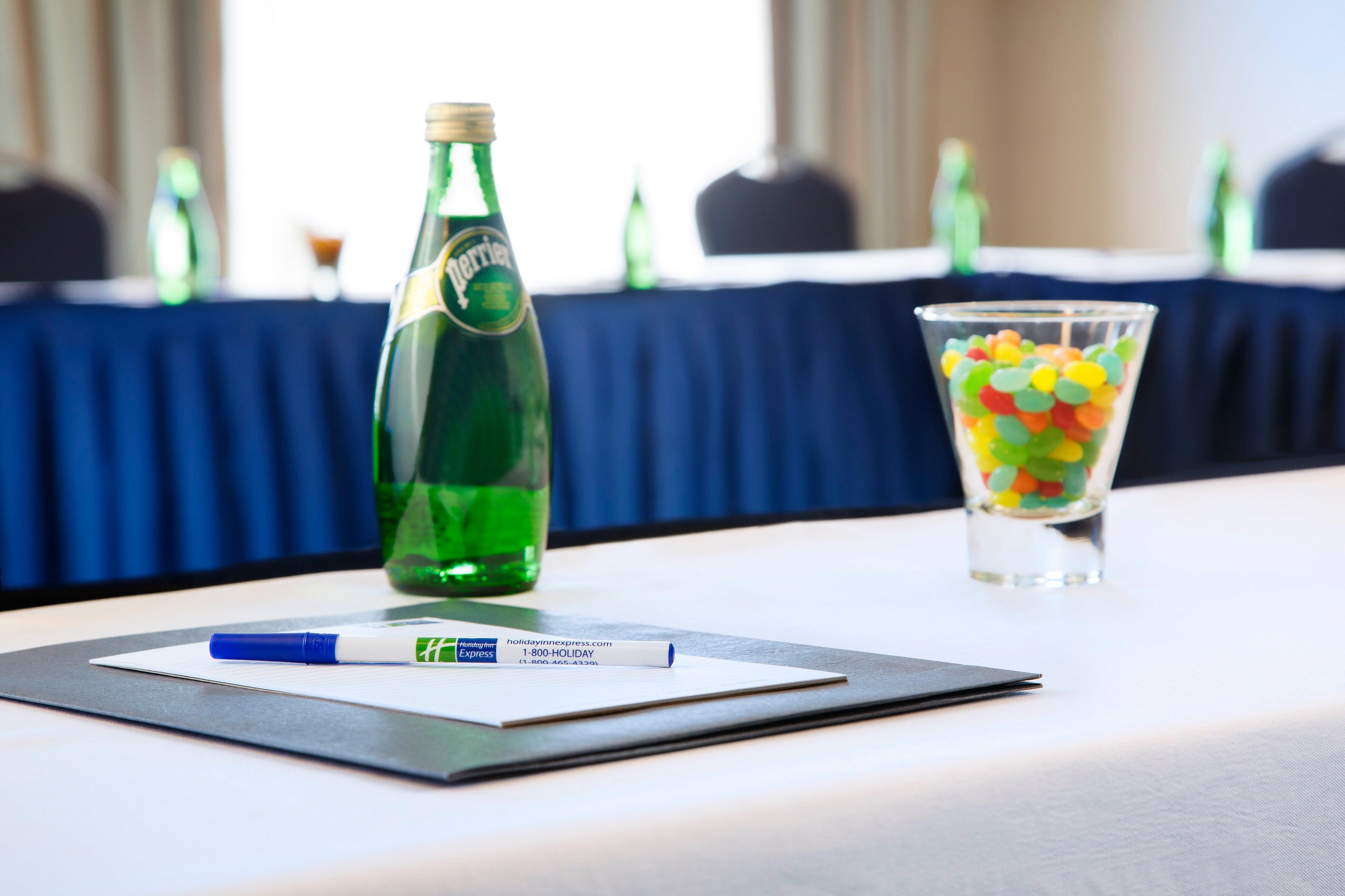 Holiday Inn Express & Suites Ottawa West - Nepean By Ihg Eksteriør bilde