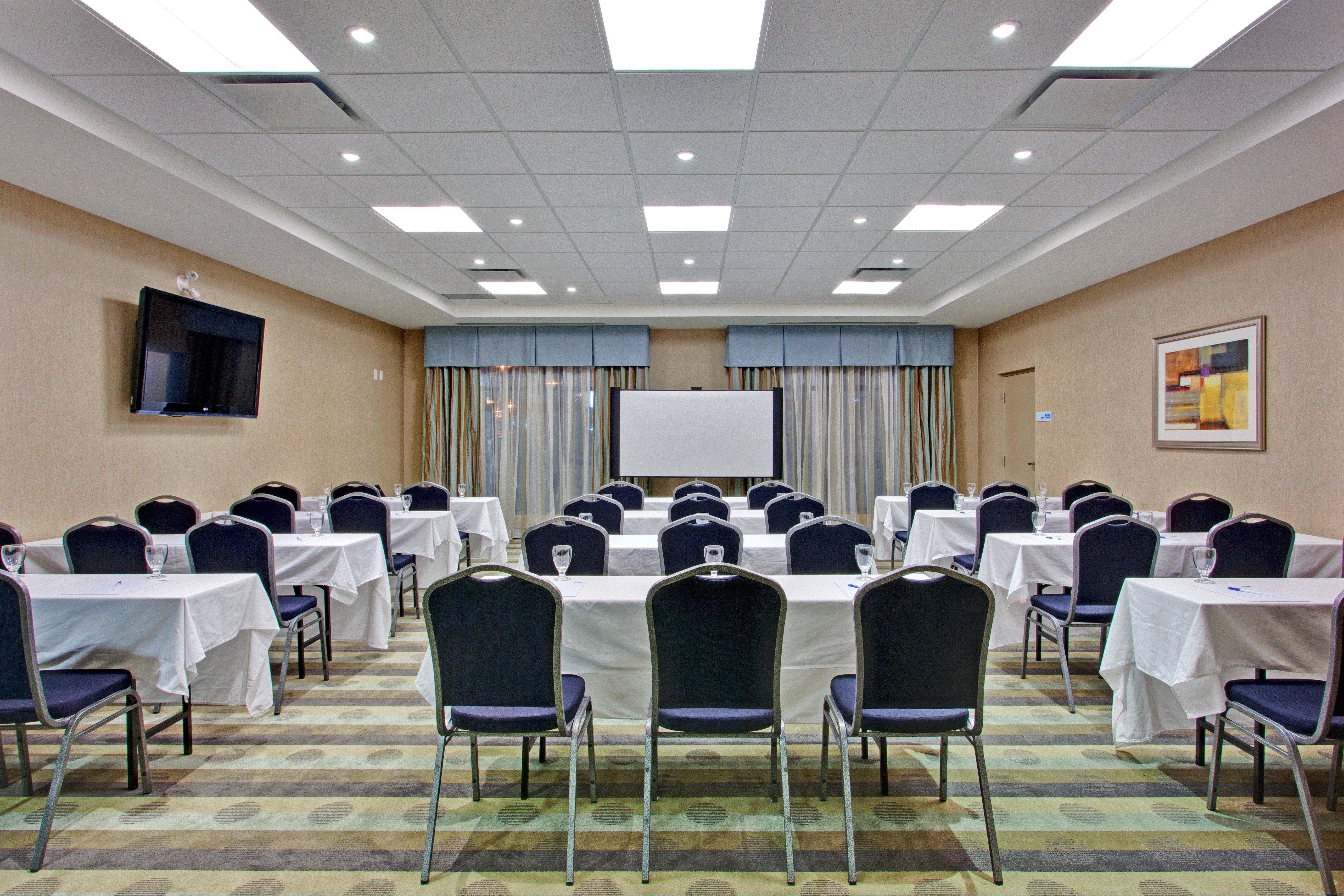 Holiday Inn Express & Suites Ottawa West - Nepean By Ihg Business bilde