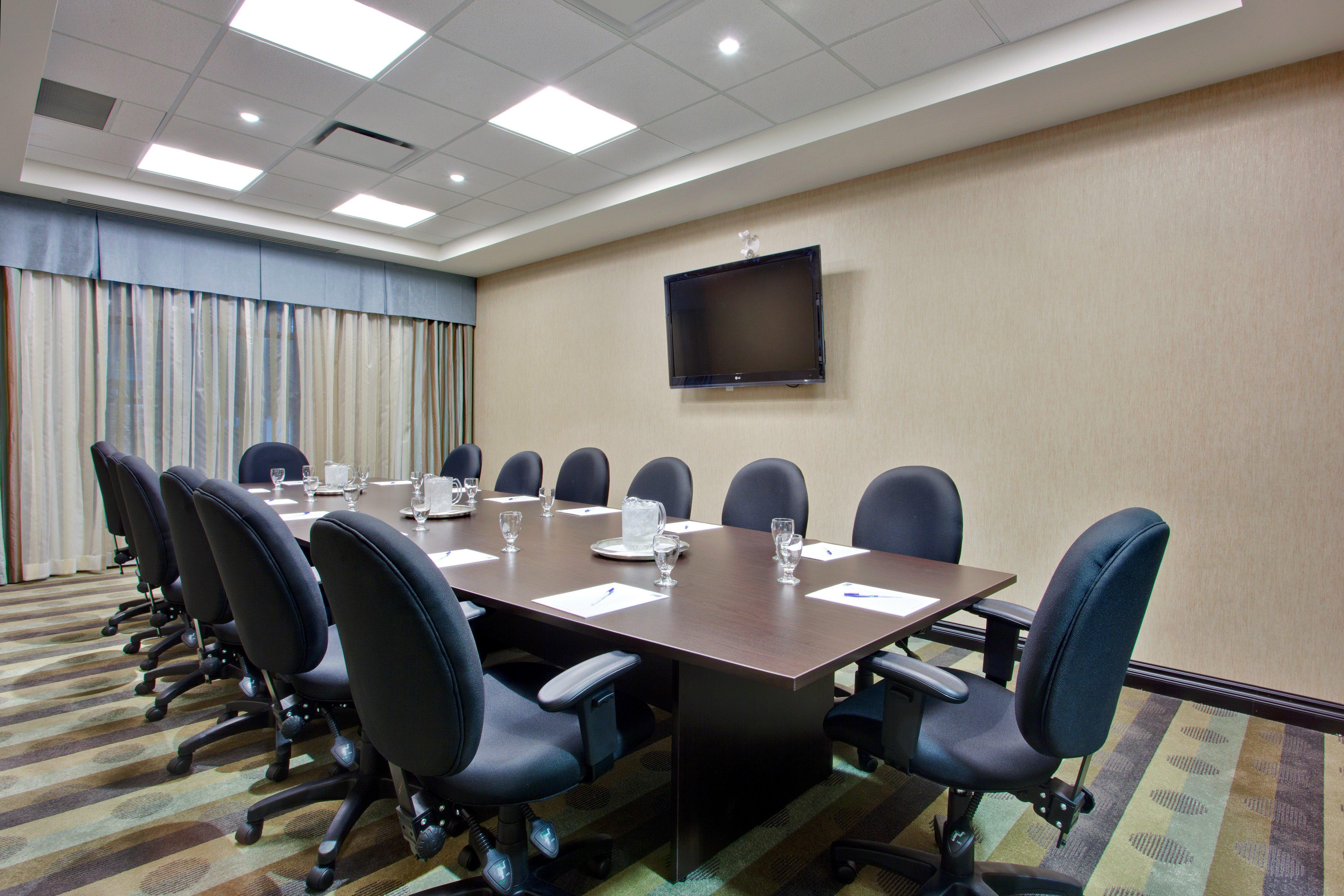 Holiday Inn Express & Suites Ottawa West - Nepean By Ihg Business bilde